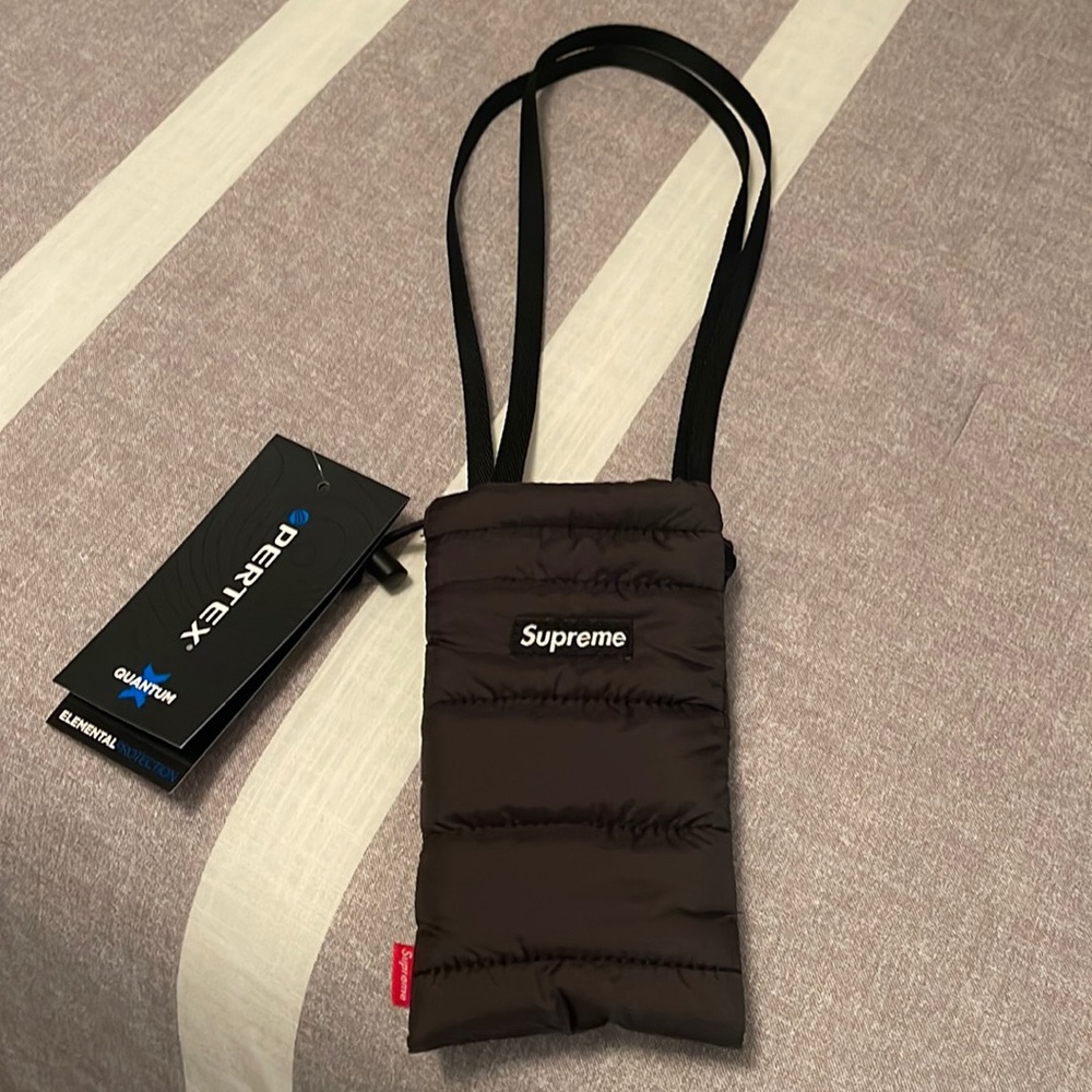 Supreme Puffer Neck Pouch (Black) NWT — FW22